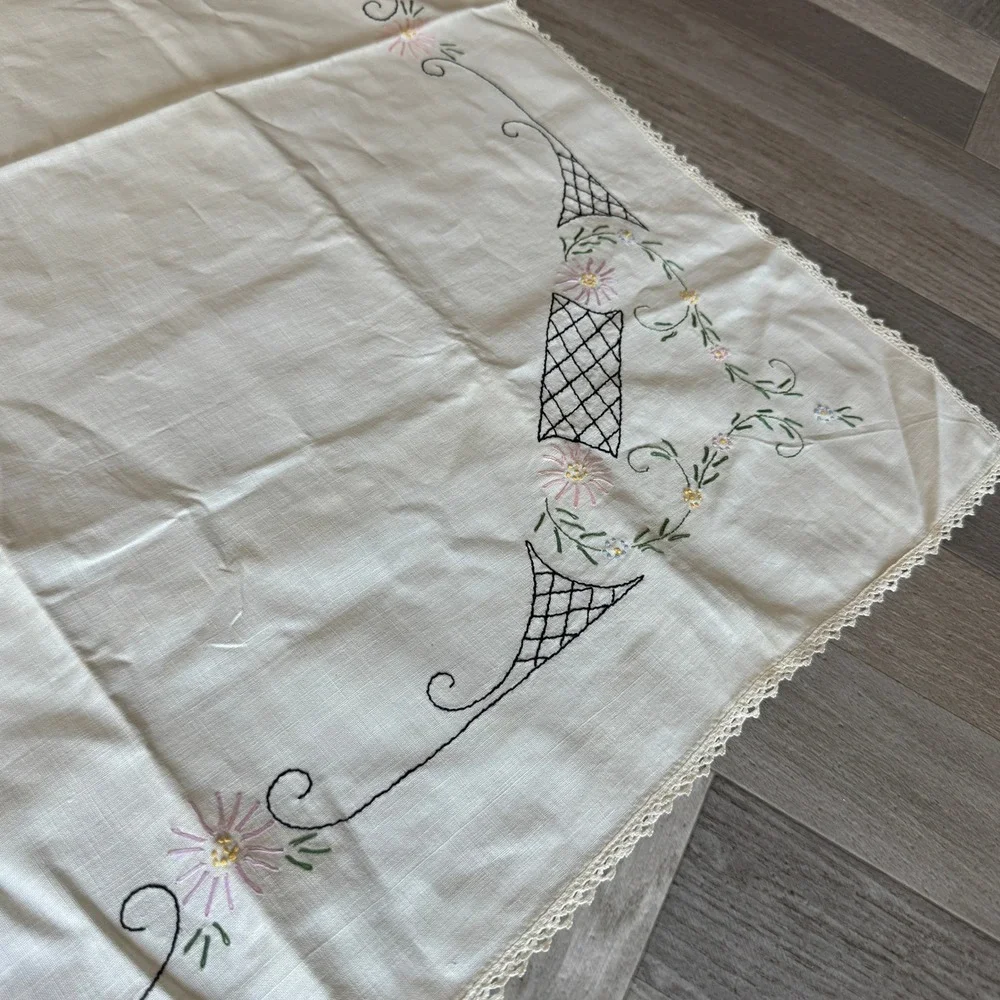 Vintage Hand Embroidered Floral Linen Tablecloth Lace Trim 31x33 Off White